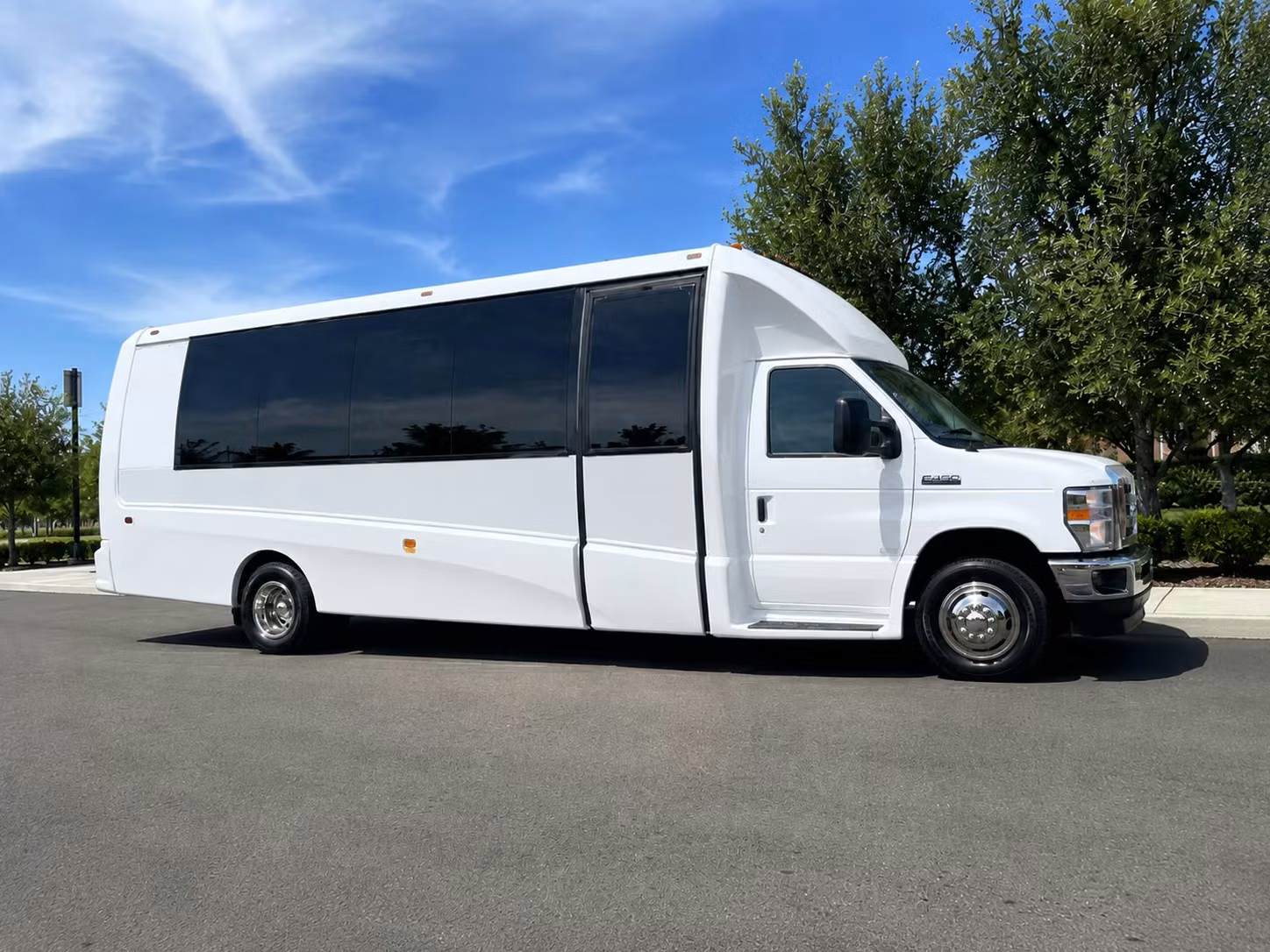 15 passenger minibus