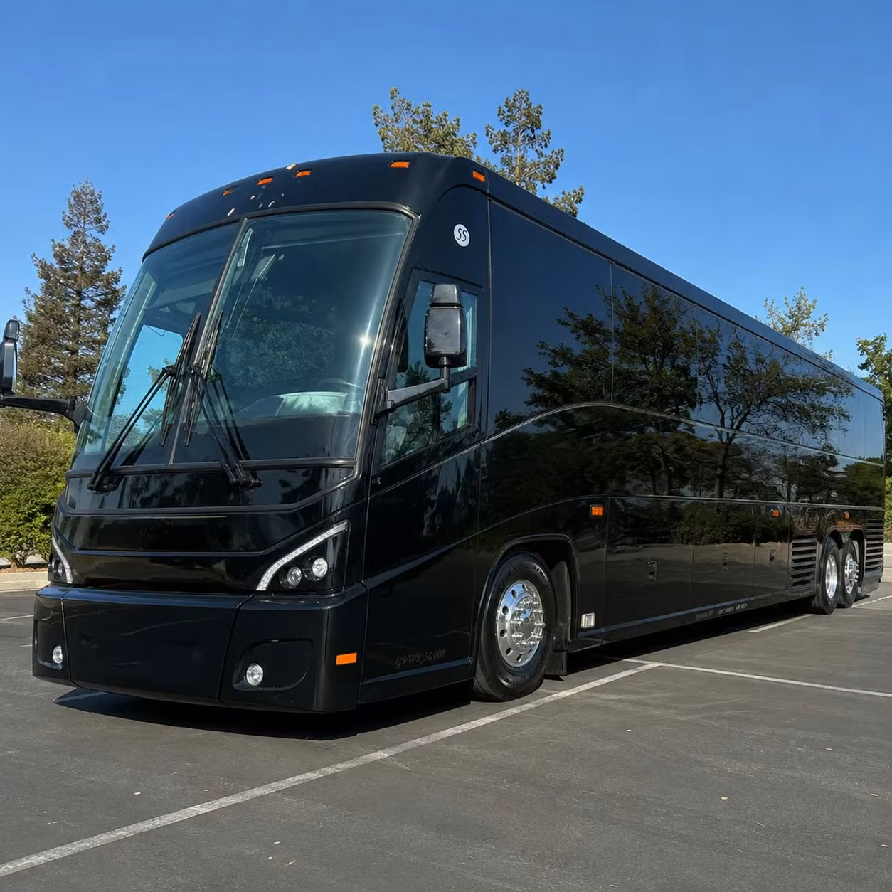 charterbusrentalstpetersburg com connects you to buses for ceremonies graduations and official government events